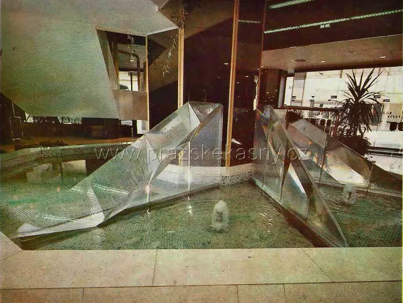 Fontána v hotelu Forum