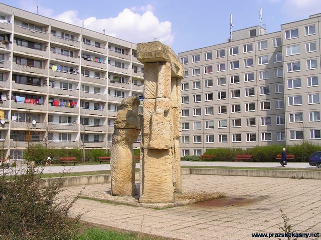 Fontána "Keltský bojovník" na sídlišti Velká Ohrada