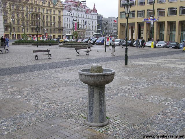 Pítko před celnicí