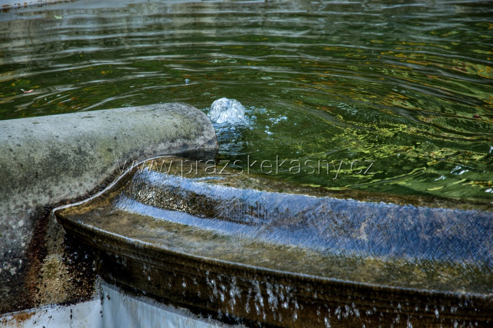 Kašna v zahradě Bertramky