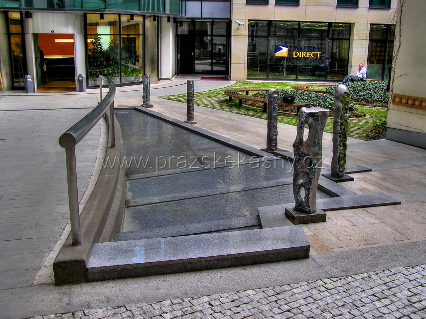 Fontána v atriu budovy Jungmannova Plaza