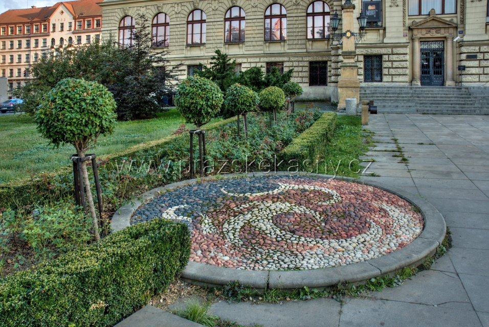Fontána před budovou Muzea hlavního města Prahy
